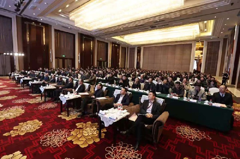 再轉(zhuǎn)型  啟新程---2025濟(jì)源鋼鐵銷售工作會(huì)議錨定發(fā)展新目標(biāo)